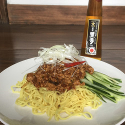 黒酢のピリ辛ジャージャー麺